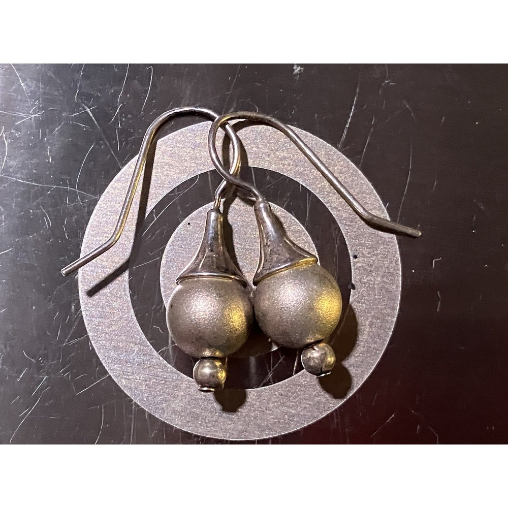 Silpada's UW587 Rare VHTF Sterling Silver Wire & Matte Ball Drop Earrings